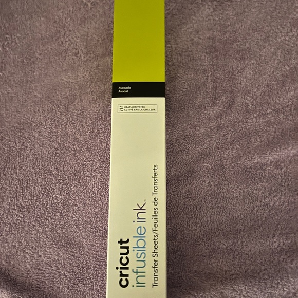 Cricut infusible ink sheets. Avocado. - Picture 1 of 4